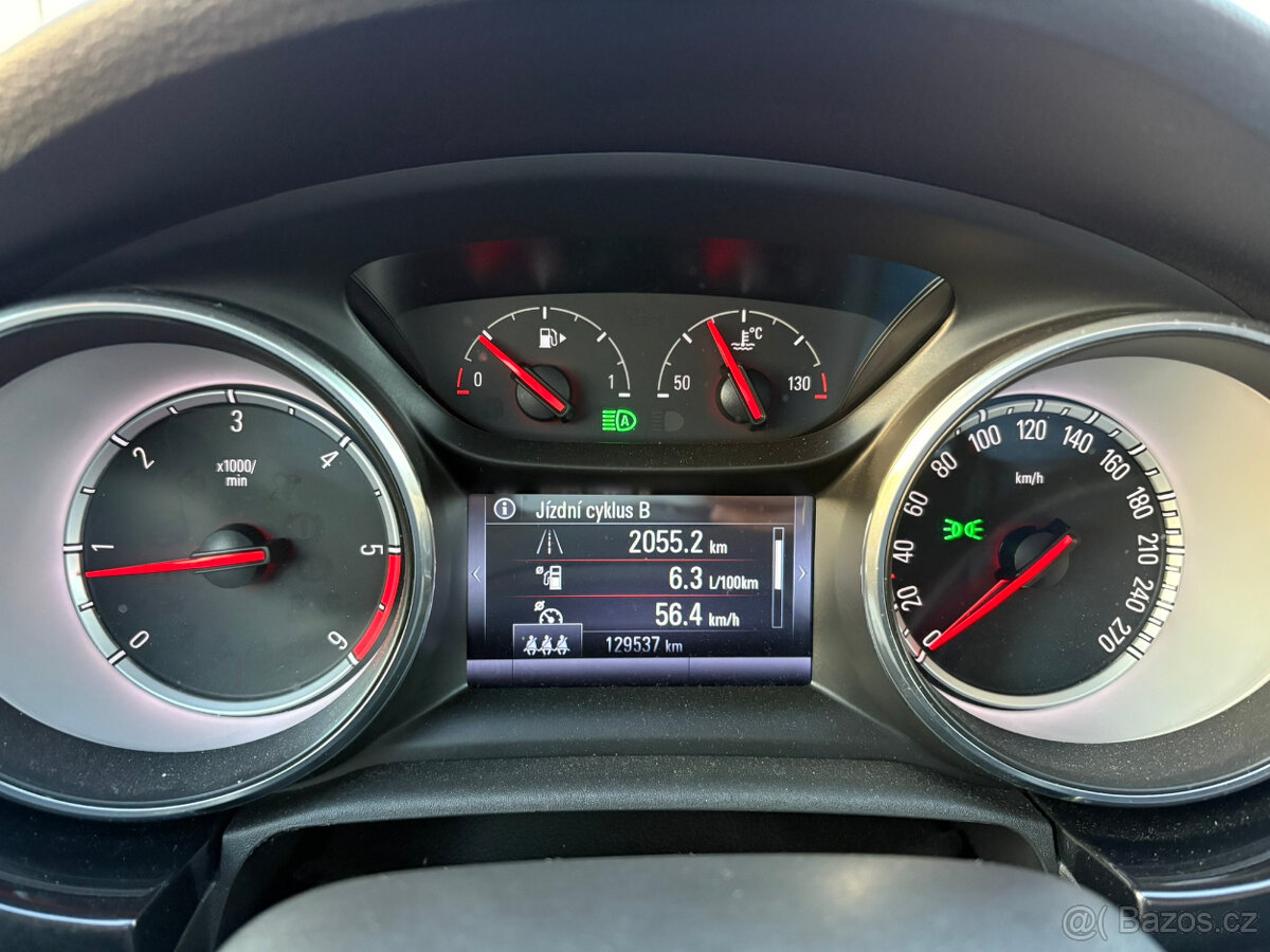 Opel Astra Sports Tourer+ 12/2016 - plná výbava - 12