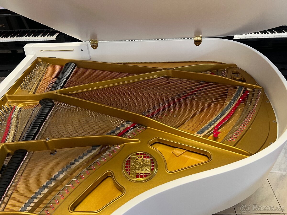 Bílý klavír Petrof mod. IV po opravě se zárukou 5 let - 12