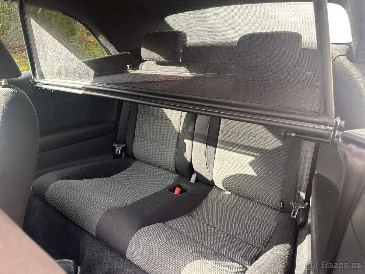 VW GOLF VI CABRIO 1.6 TDi - 77 Kw - 12