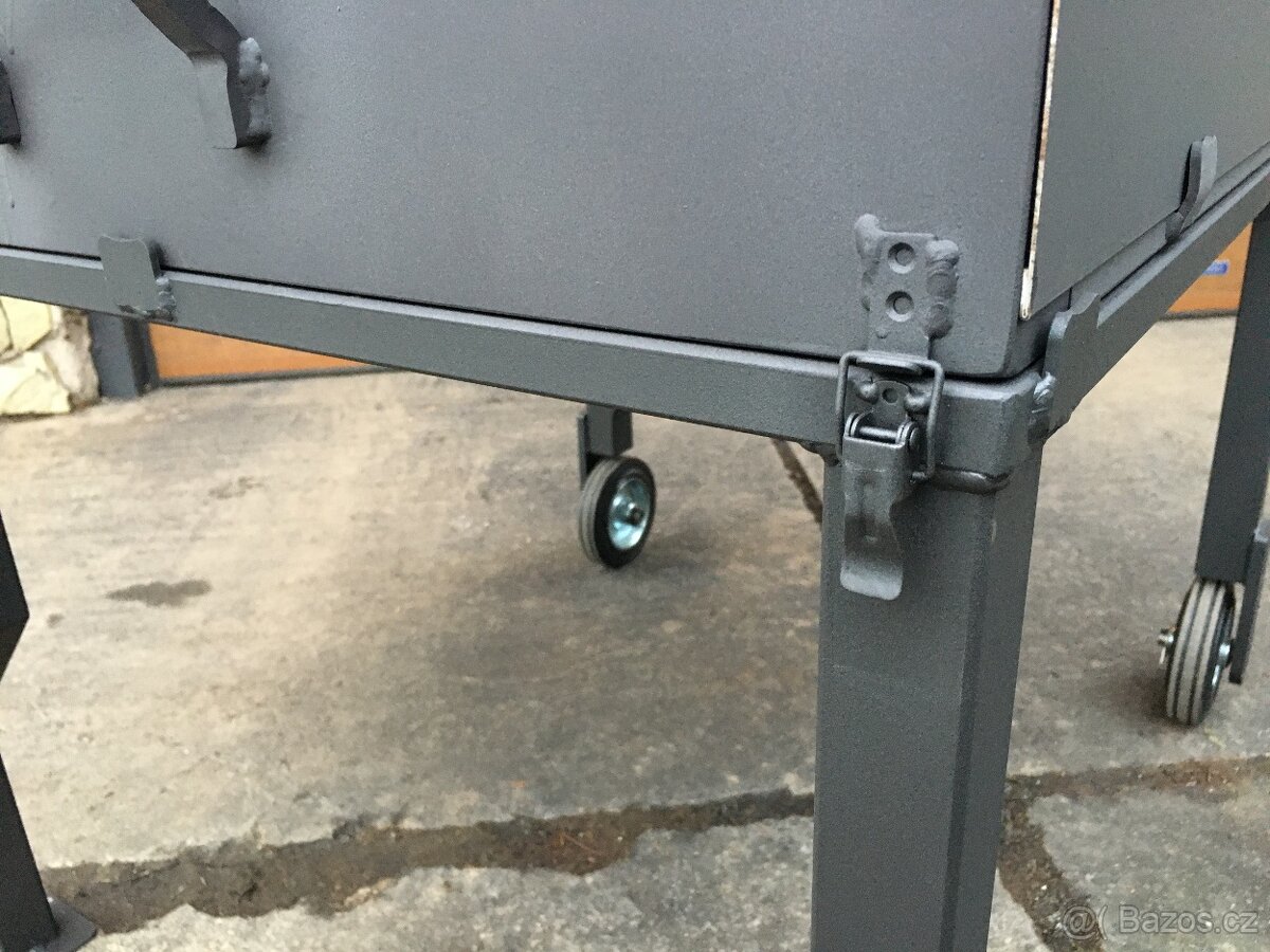 Gril na kýtu, krůtu nebo kuřata - 12