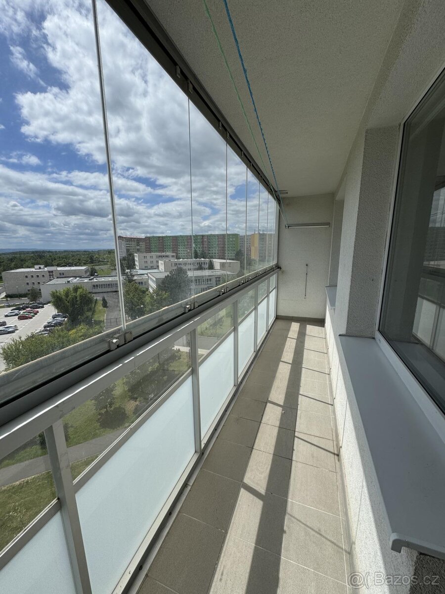 Pronájem bytu 3+kk s balkónem v ulici Josefa Ševčíka 938/46 - 12
