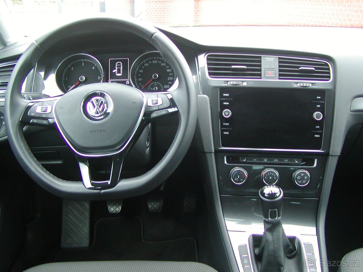 Golf 1.6TDi, Comfortline, Vysoká výbava - 12