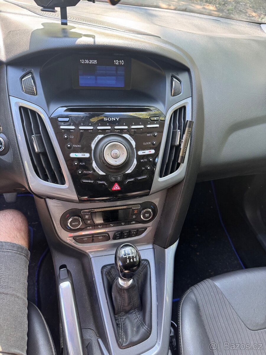 Ford Focus 1.6 EcoBoost Titanium - 12