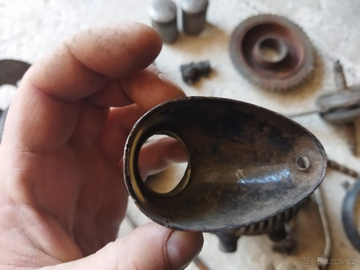 Prodám konvolut dílů na ČZ 150 C - 12