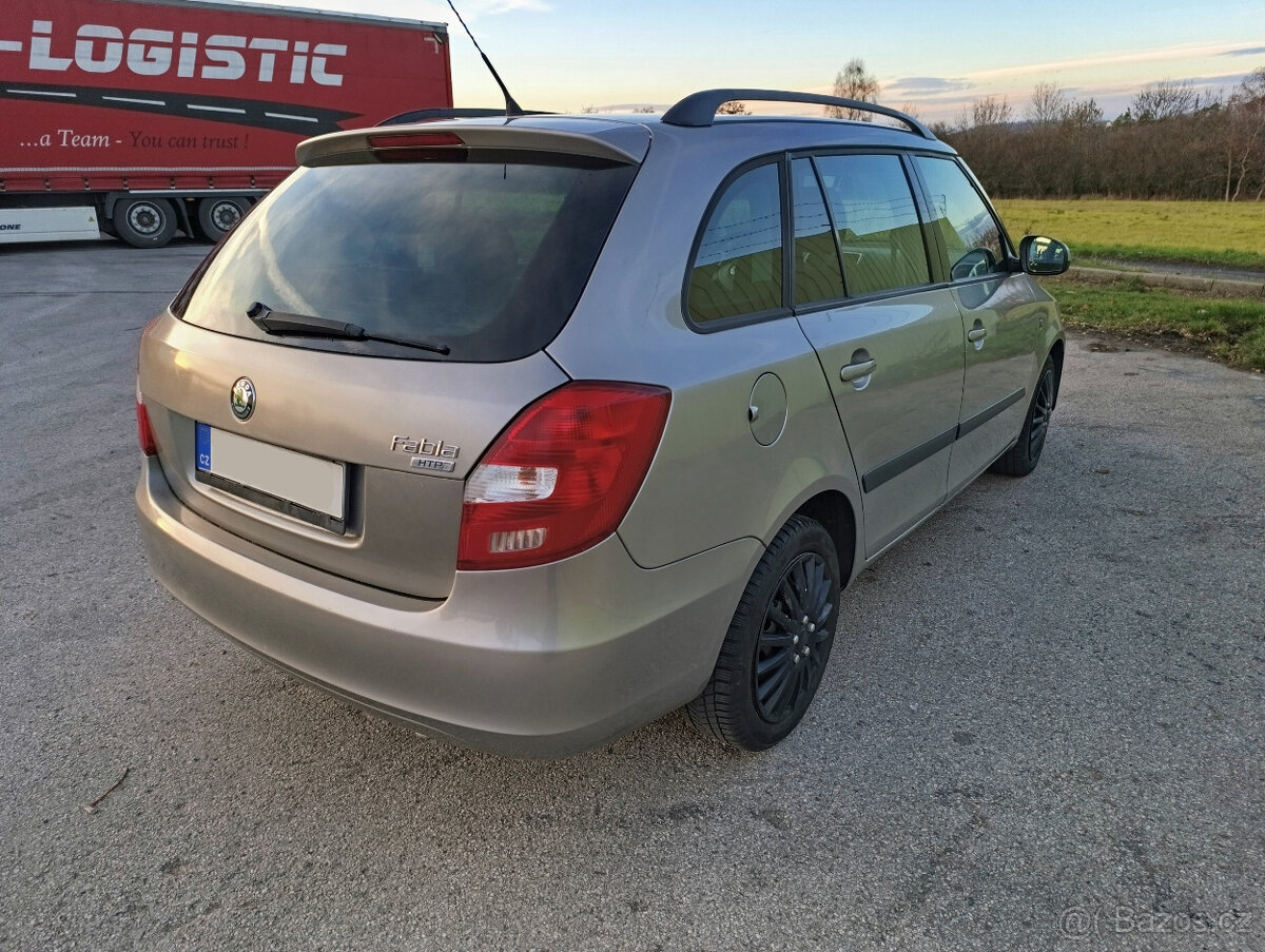 Škoda Fabia 2 1.2 HTP51Kw Sport 2009 ČR 193xxxKM - 12