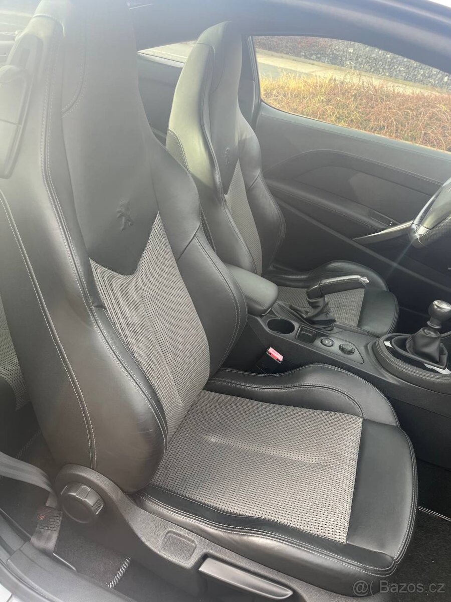 Peugeot RCZ 115kW benzin - 12