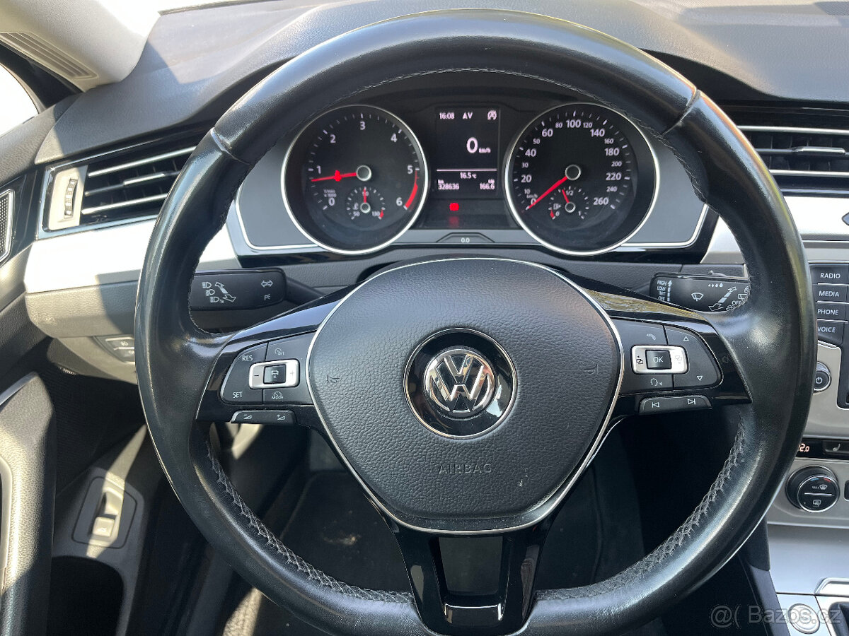 VOLKSWAGEN PASSAT 2,0 TDi 110 Kw COMF.PANO.TAŽNÉ - 12
