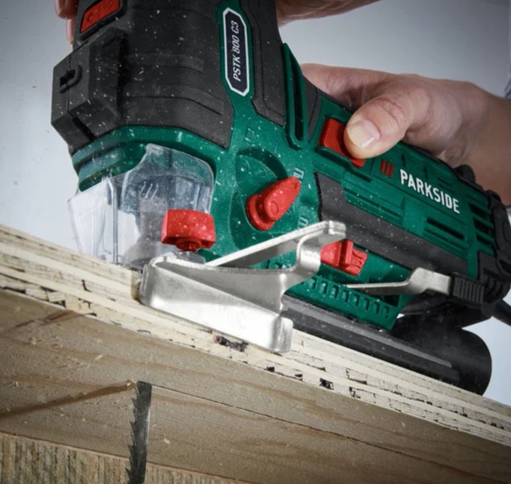 Elektrická přímočará pila Parkside 800W - 12