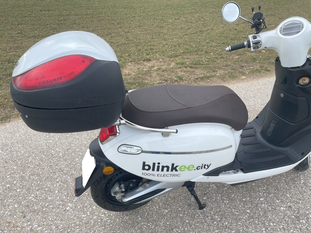 Elektrický skůtr blinkee.city nebo hecht citis - 12