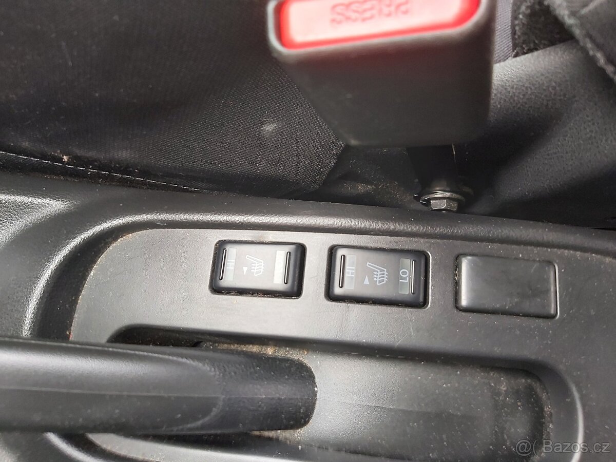 Nissan Micra 1.2 59 kw, 2015, jen 15.000 km - 12