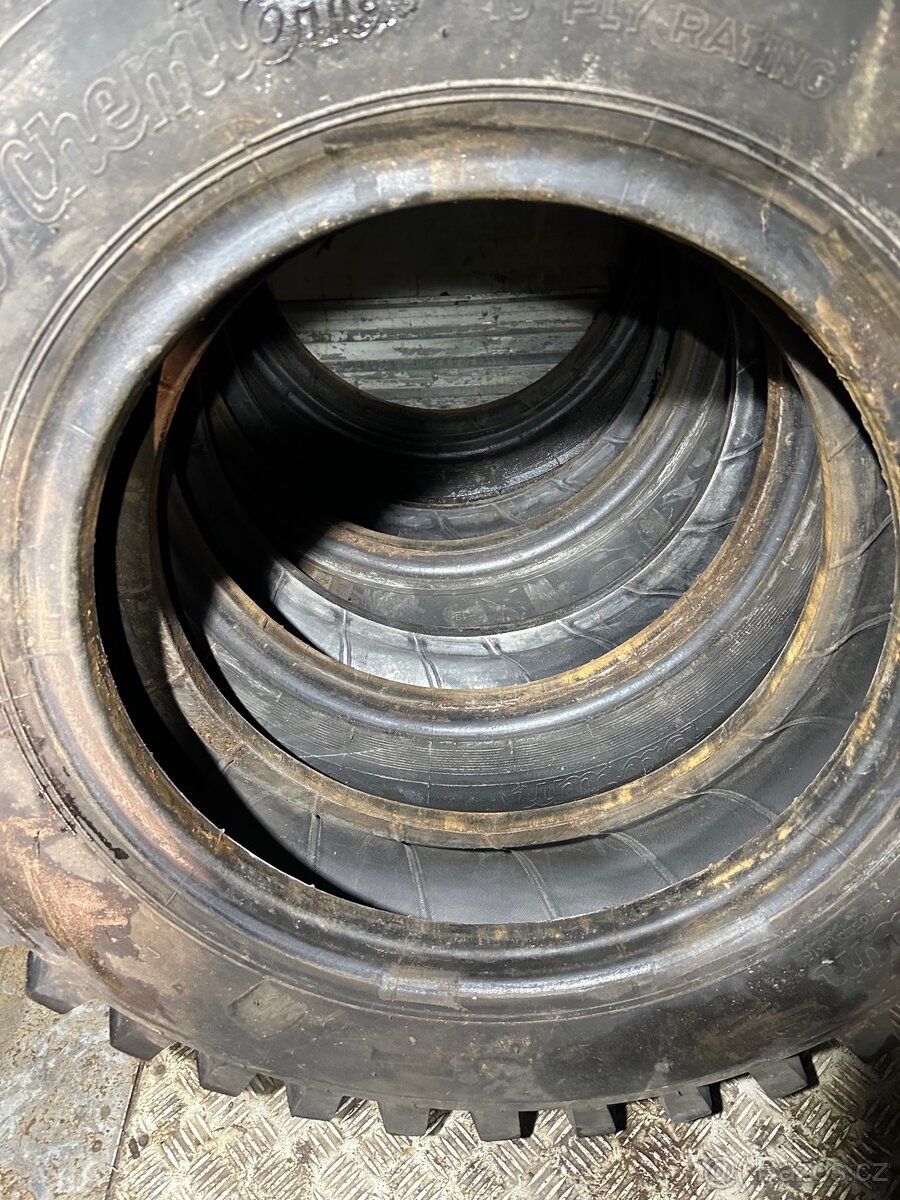 Pneu Praga V3S 8,25-20 Barum - 12