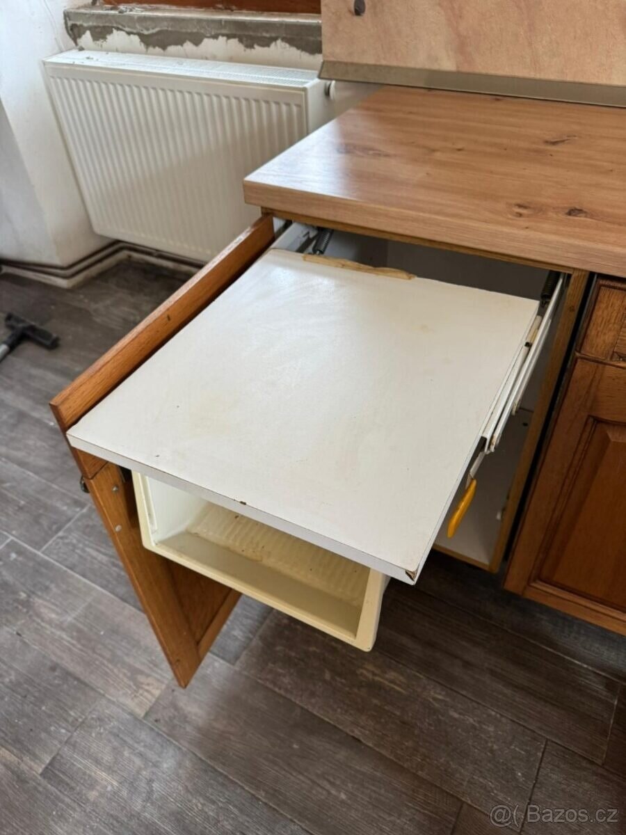 Krásná rustikální dubová linka se spotřebiči, 5447 - 12