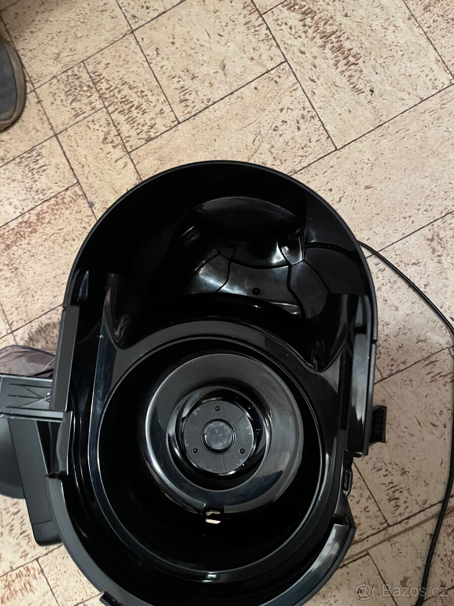 Odšťavňovač Bosh - 12