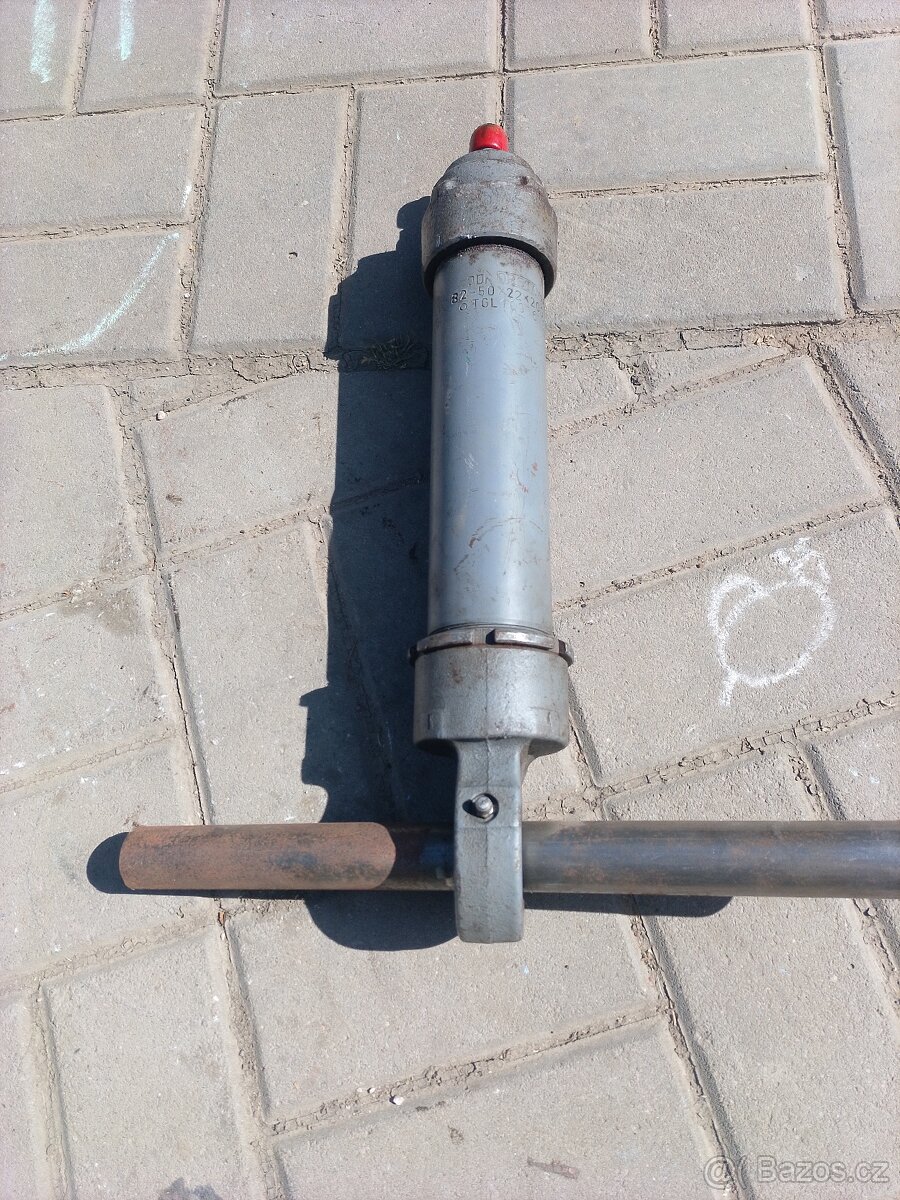 Štípačka na dřevo - 12