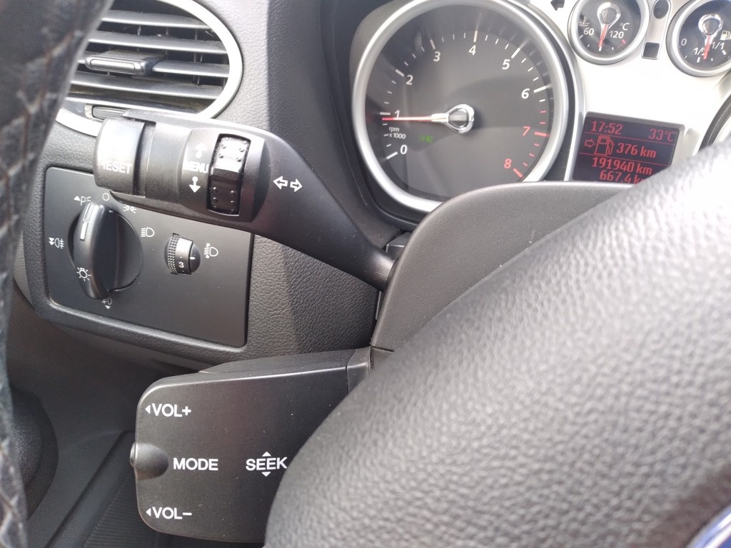FORD FOCUS COMBI 1.6 16V 1.VLASTNÍK, ČR, KLIMA - 12