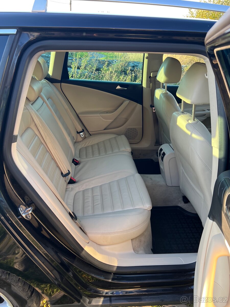 Volkswagen Passat - 12