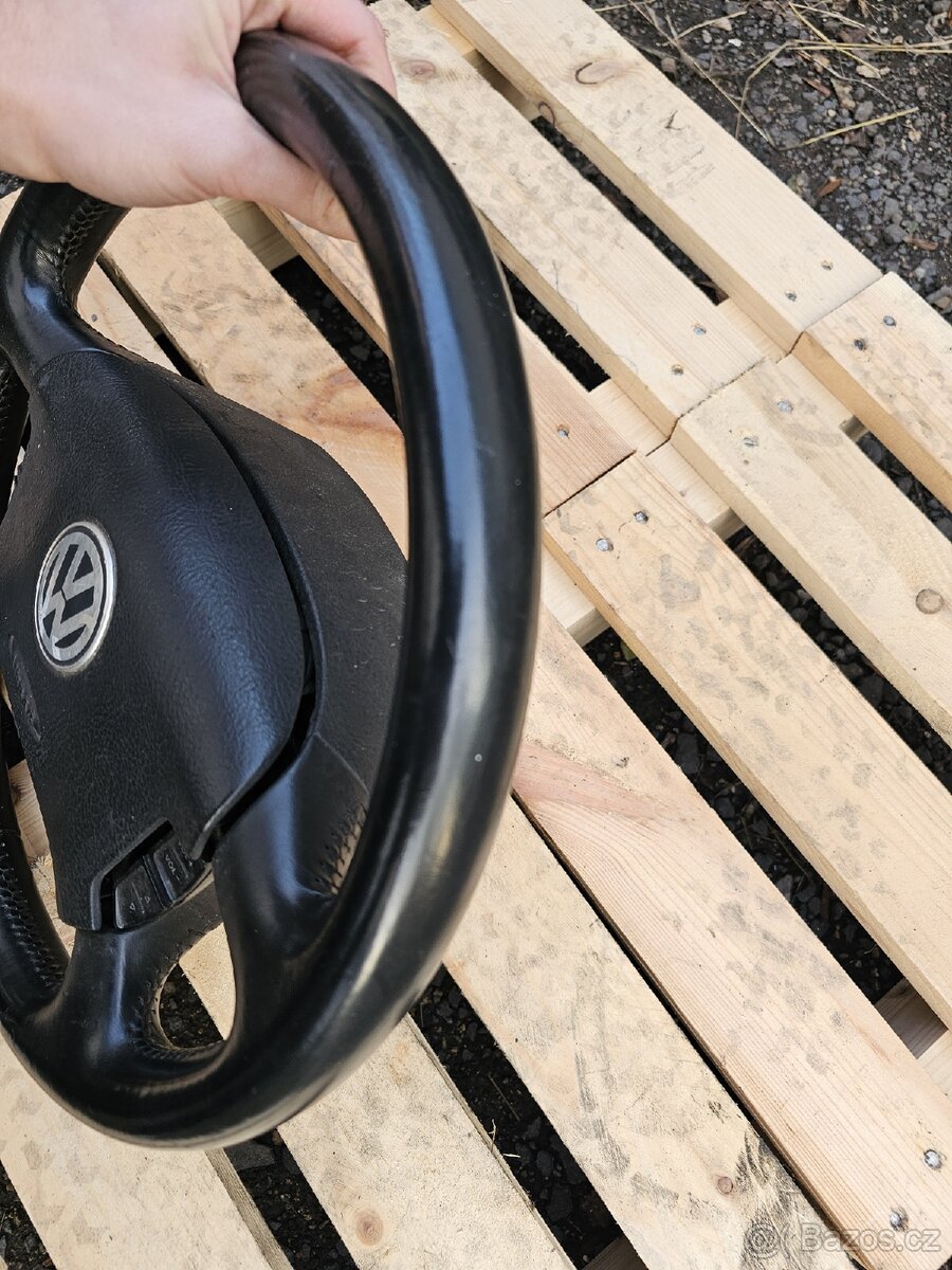 MF volant VW T5 - 12