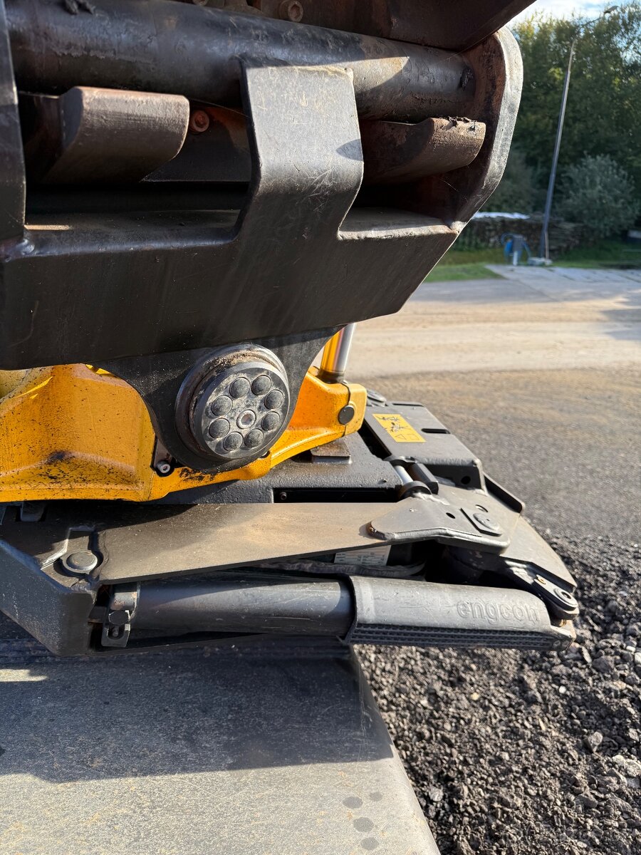 CAT 323 ENGCOM EPS kleště TOP STAV - 12