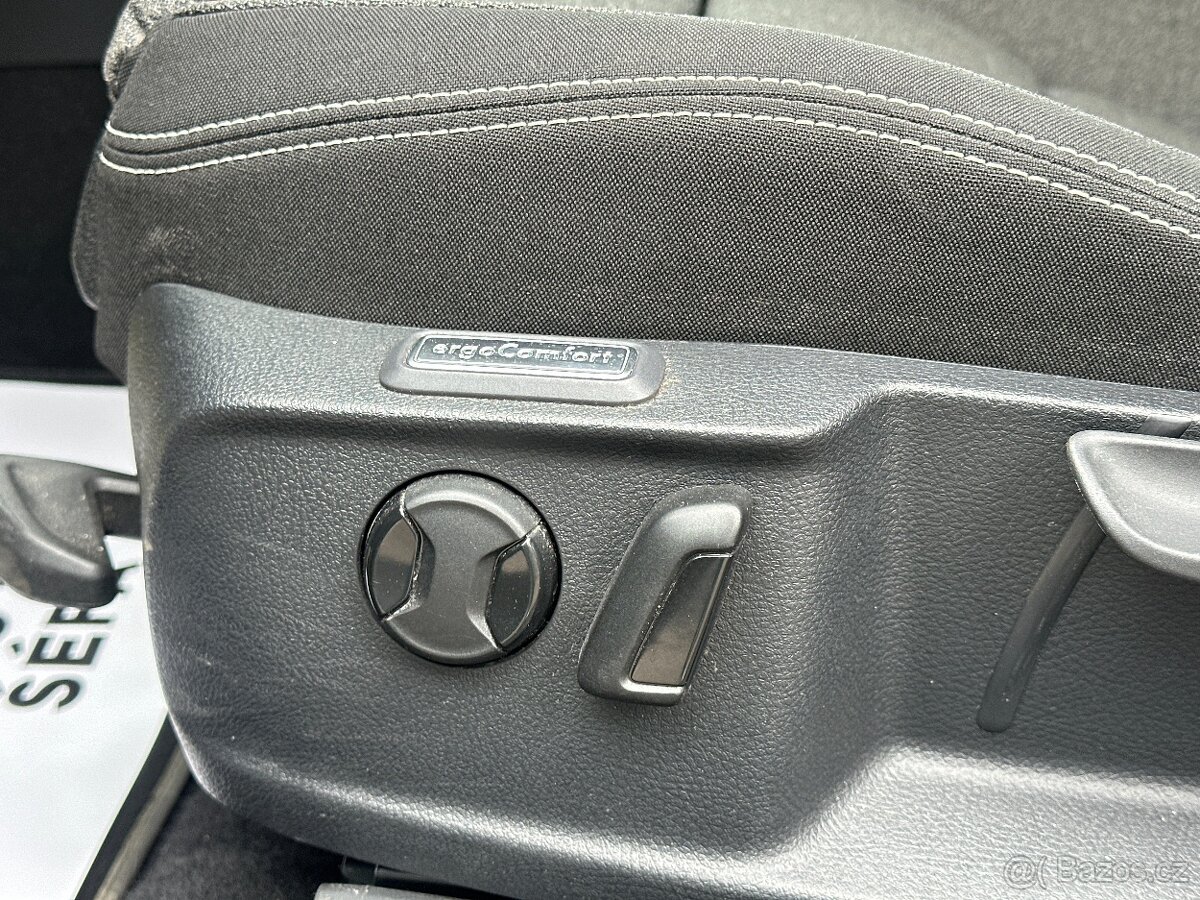 Volkswagen Passat 2023 - 12