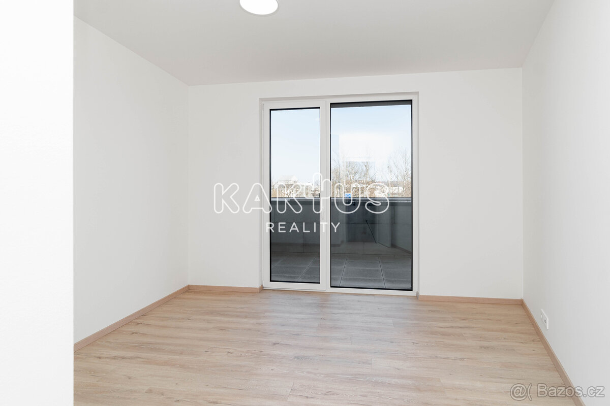 Pronájem bytu 4+KK (114m²) s předzahrádkou v novostavbě na u - 12