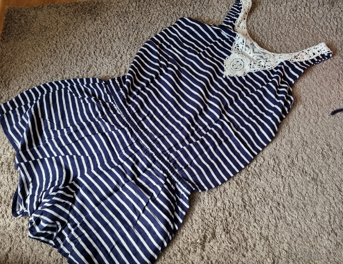 Balíček dívčího znač. obl.18 kusů,věk 12-14 - 12