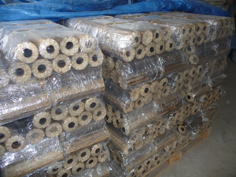 briketovací lis. - 12