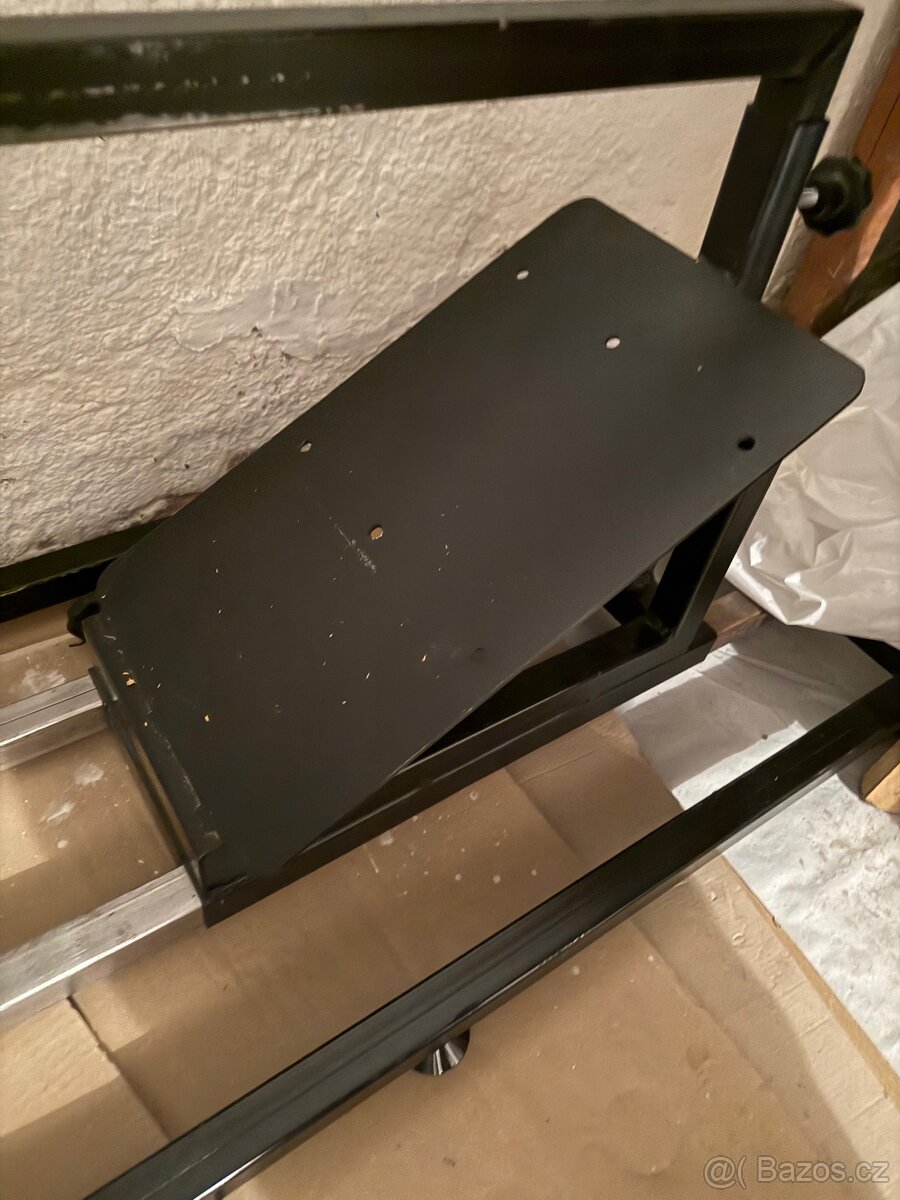 Logitech G29 a playseat konstrukce - 12
