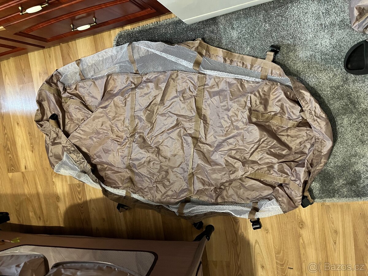 Cestovní postýlka - 12