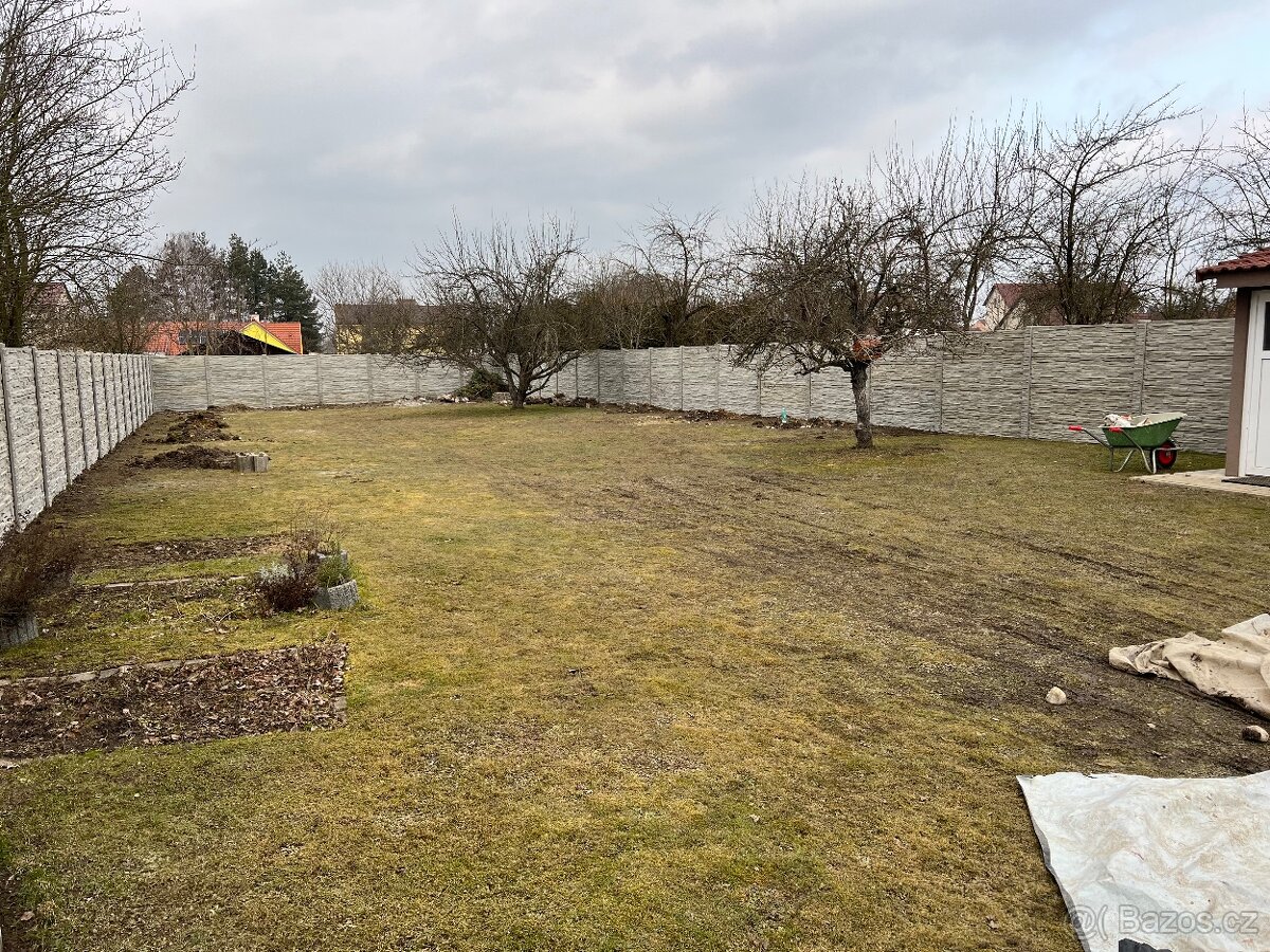 Montáž a prodej betonových a pletivových plotů - 12