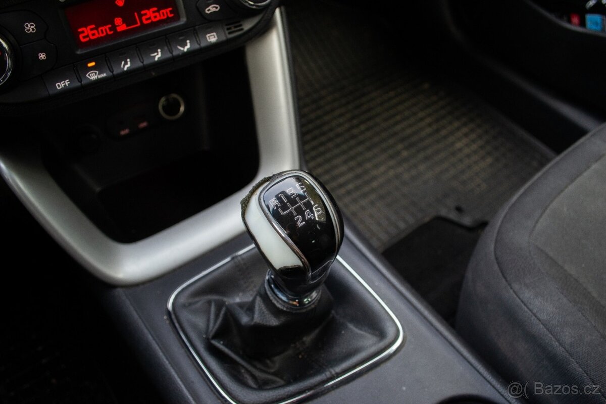 Kia Ceed SW 1.6 GDI - 12