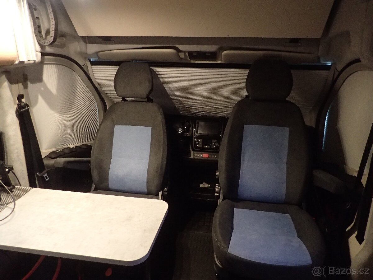 Obytná Vestavba (zánovní) L4H3 pro 4 osoby RV EVO - 12