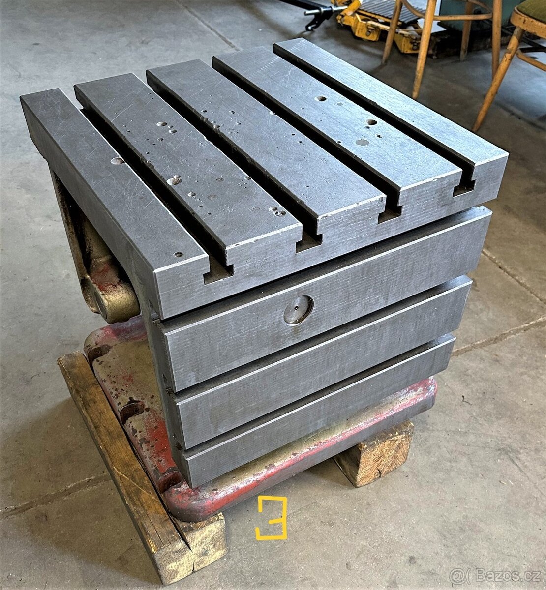 Upínací litinové úhelníky, upínací desky, kostky - 12