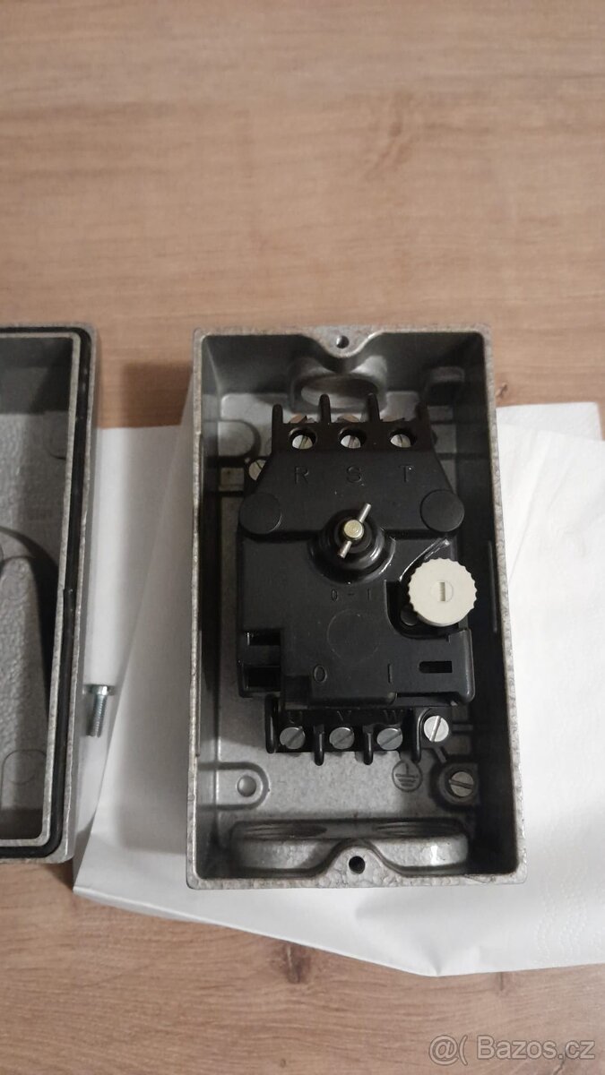 Vypínač na 380 - 12