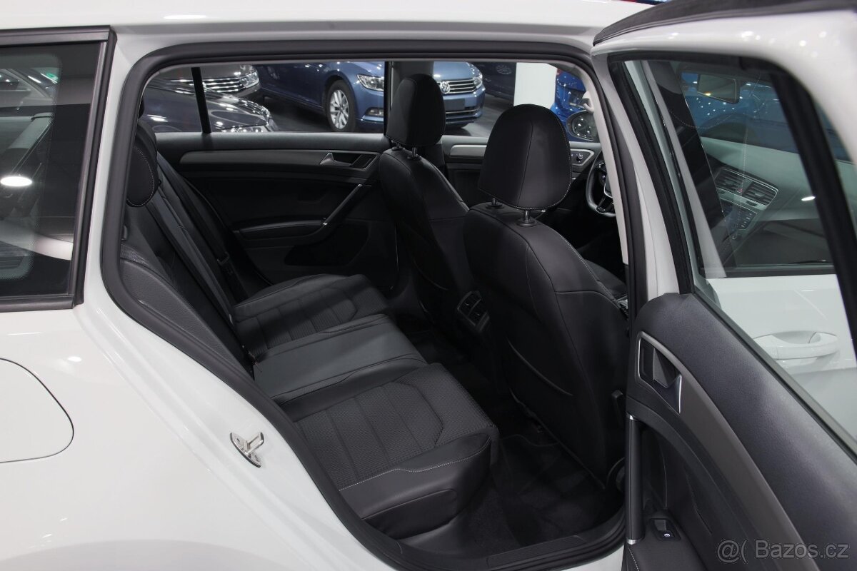 VW Golf VII 1.6 TDI 81kW DSG WEBASTO, r.v. 2016, pravidelný - 12