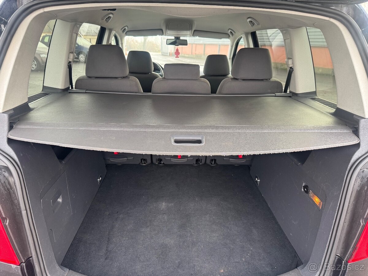 Volkswagen Touran 2.0 TDi FACELIFT MOŽNO NA SPLÁTKY - 12