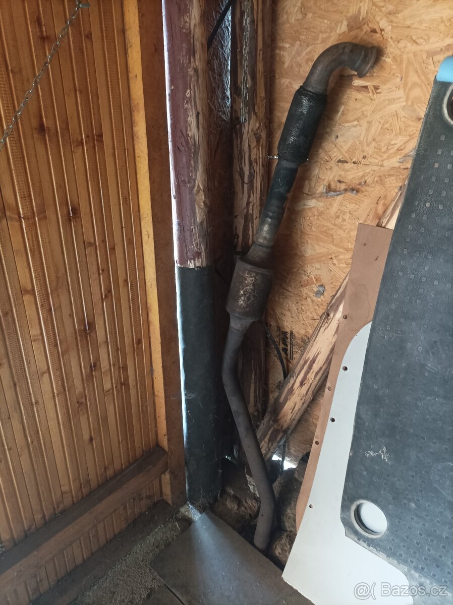 Prodám různé díly z VW T5 - 12