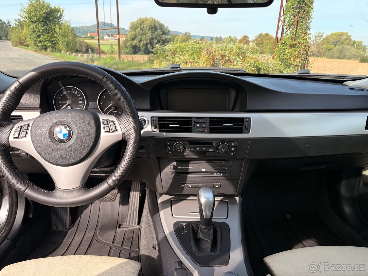 BMW e90 330i - 12