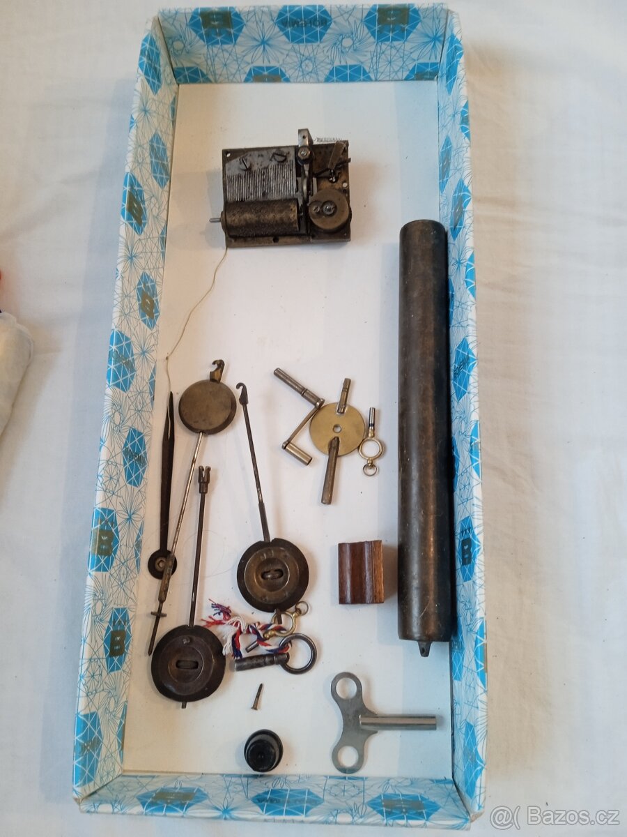 Starožitné hodiny. - 12