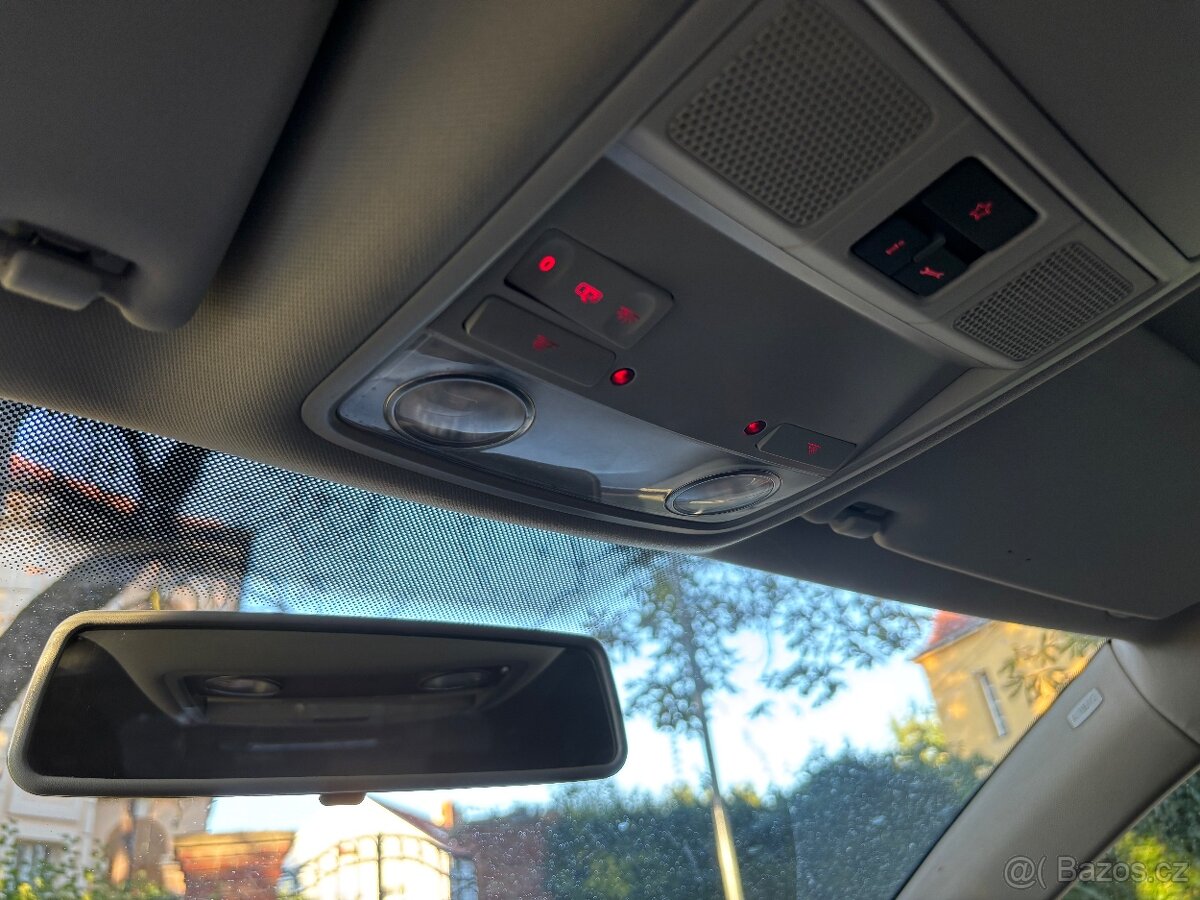 VW Golf VI variant 1.4 TSI 90 kw - 12