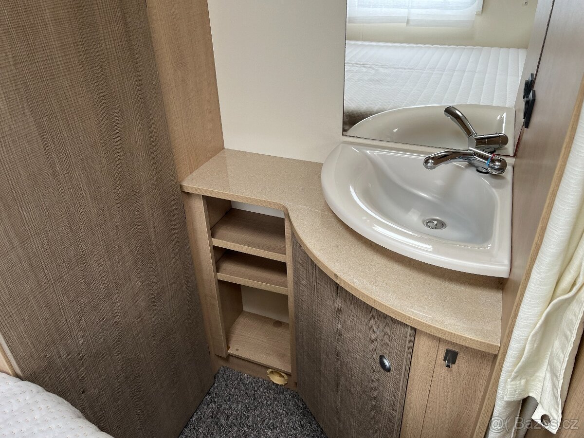 Karavan Bürstner 450 TS Premio, mover, markýza - 12