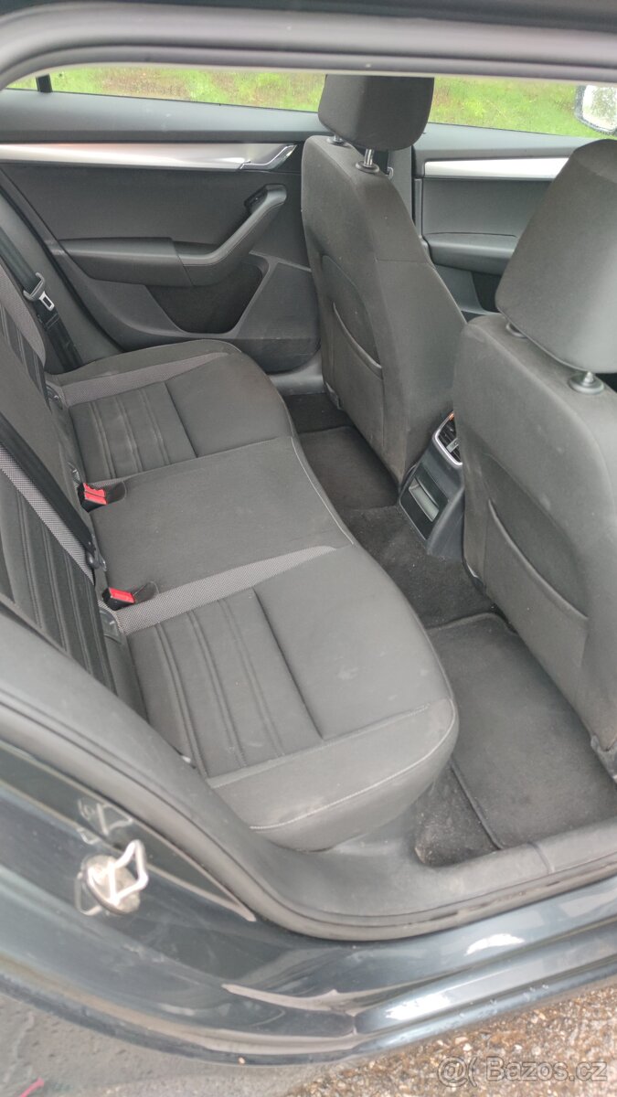 Octavia 1.6 tdi 85kw - 12