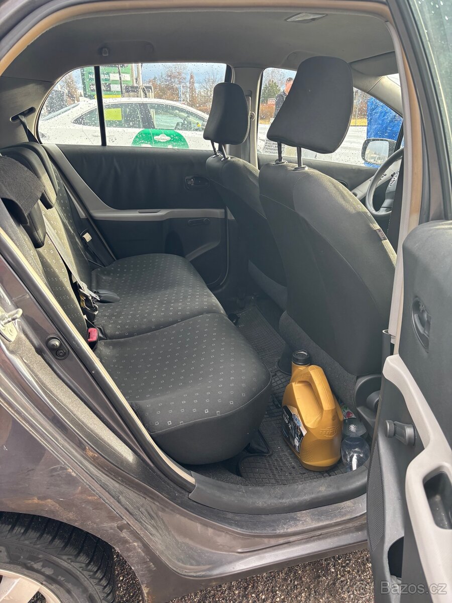 Toyota Yaris 1.3 Benzin - 12