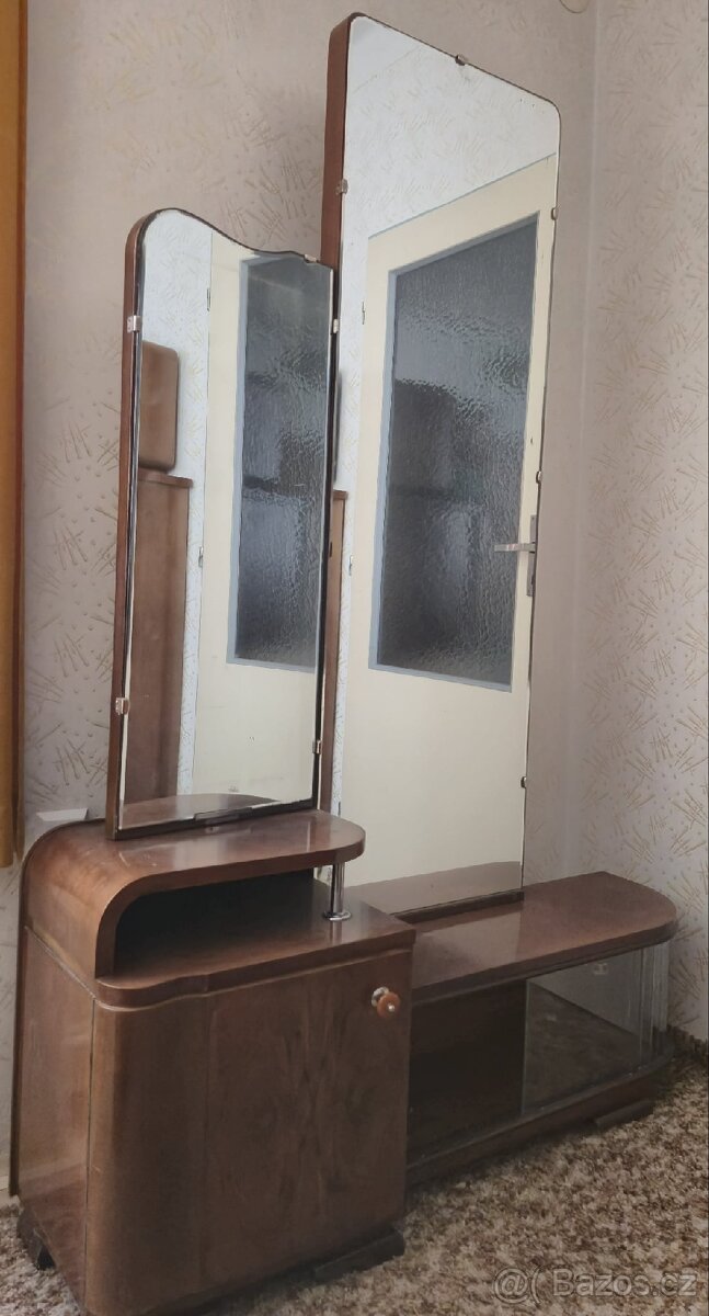 Ložnice, noční stolky, manželská postel - 12