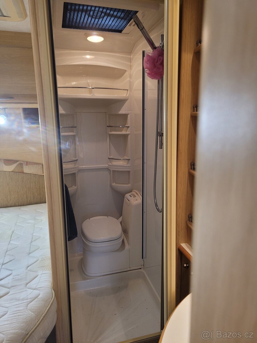 Anglický Karavan COACHMEN AMARA - 12