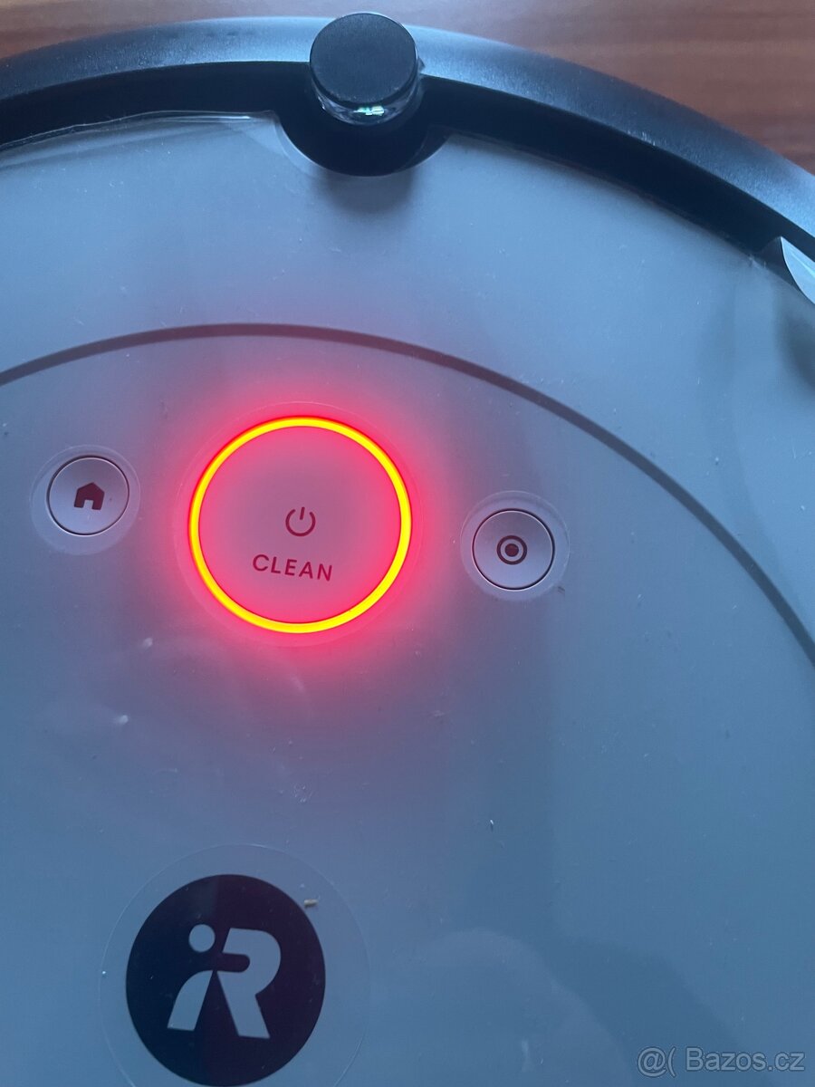 iRobot Roomba i1 i115640 Salt-nový - 12