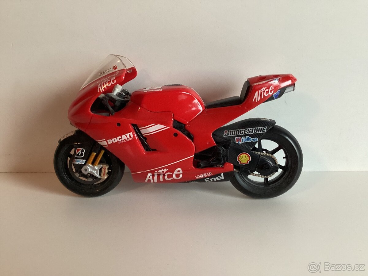 Set motorek Ducati - 12