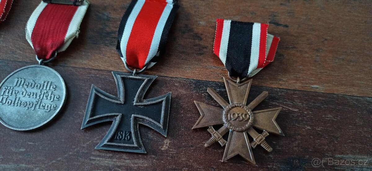 Medaile, vyznamenání, odznaky Německo. - 12