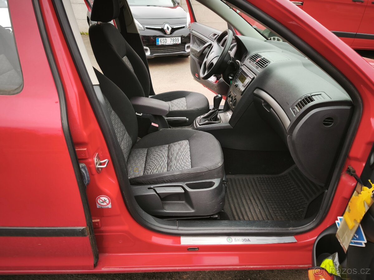 Škoda Octavia 1.4 16V Classic,klima,ČR původ - 12