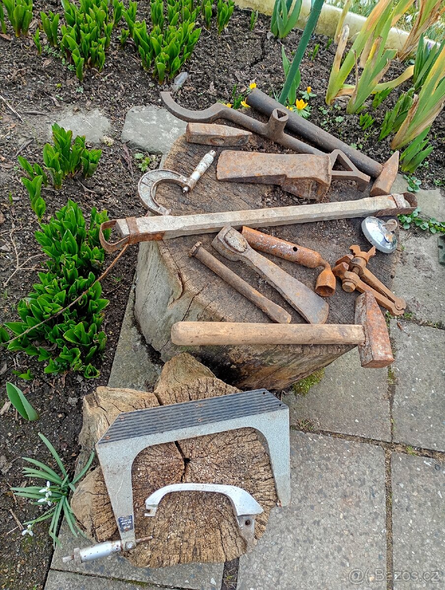 Různé Staré Nářadí - 12