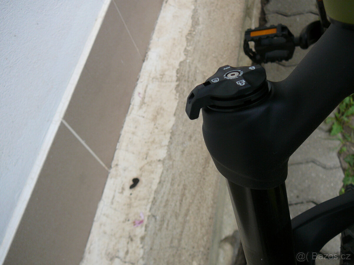 Celoodpružené elektrokolo - 12